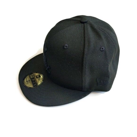 59Fifty New Era Size 7 1/4 Chicago White Sox Fitted Hat Cap Basic Black On Black - Picture 5 of 7